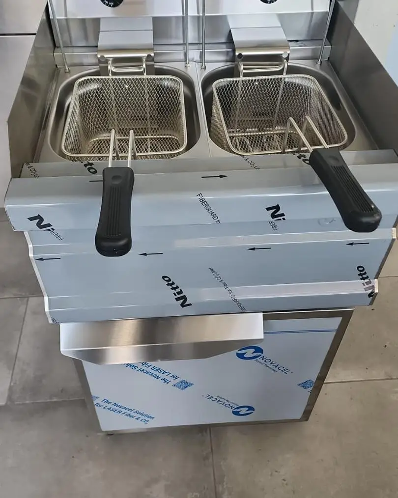 Friteze dhe pajisje krepash profesionale.Vijne ne versionin elektrik