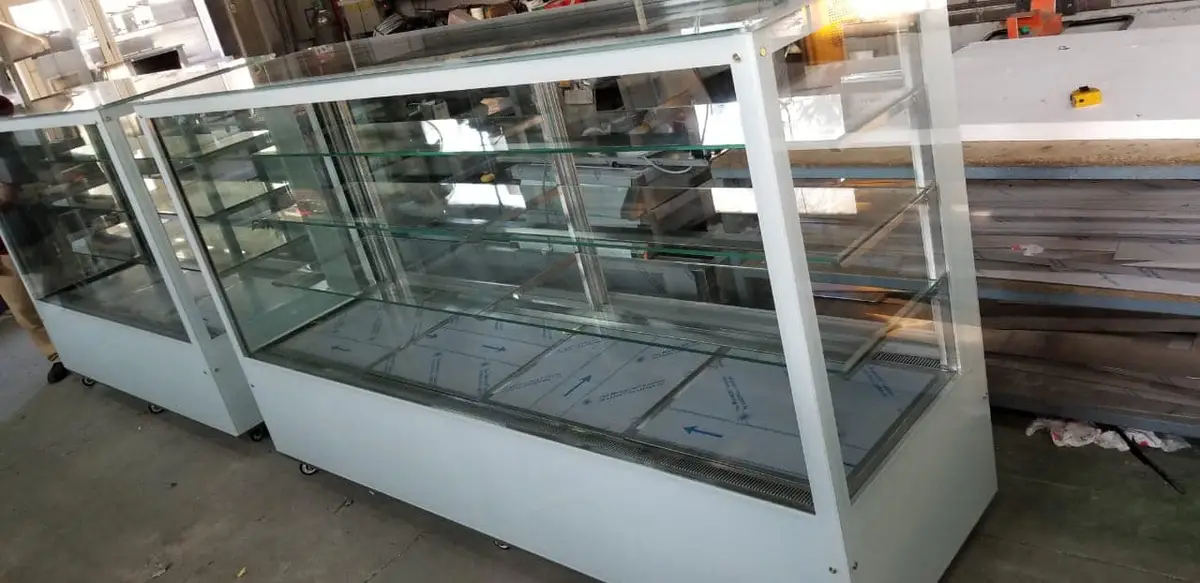 VITRINA PASTIÇERIE – I prezanton produktet që ju tregëtoni më së – foto 2