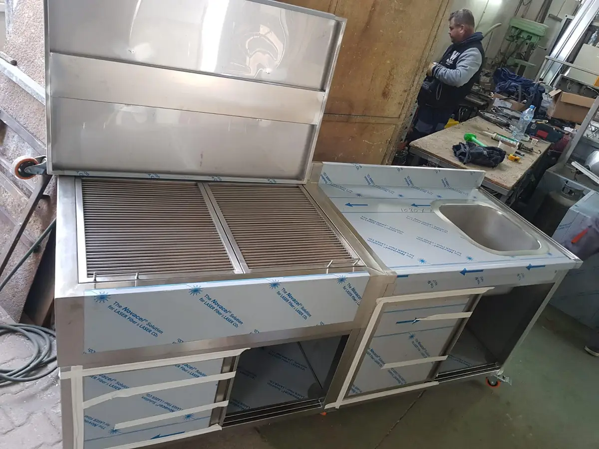 #Zgarë me qymyr + lavaman , e cila bën të mundur që produktet
