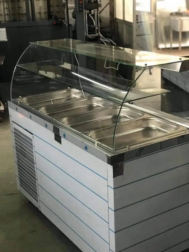 Frigorifer fast-food per mbajtjen e produkteve ushqimore te fresketa