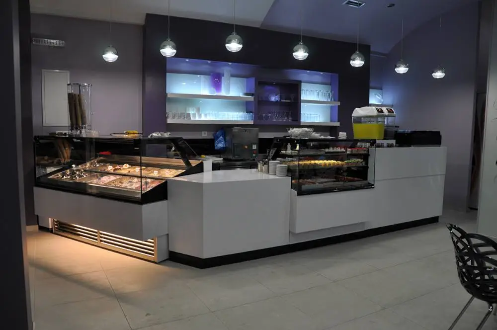 Kristeg inox sjell per ju te gjithe llojet e banakeve frigoriferike