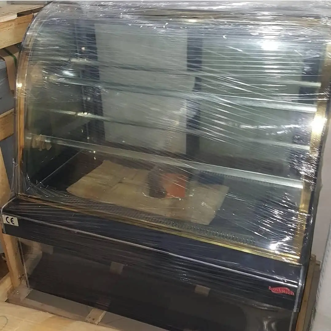 Vitrine per pasticeri e gatshme per tu derguar ne destinacion