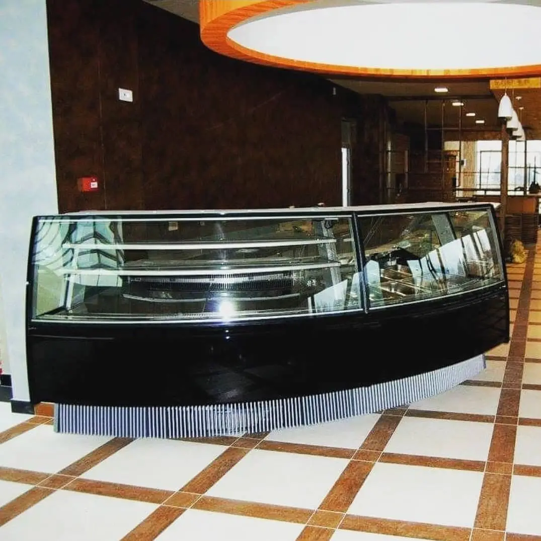 Cfare mendimi keni per kete vitrine frigoriferike per pasticeri