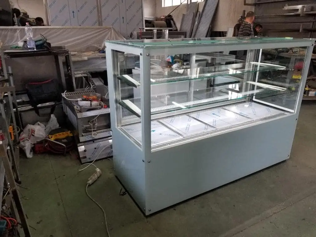 Vitrine pasticerie prodhuar nga KRISTEG INOX