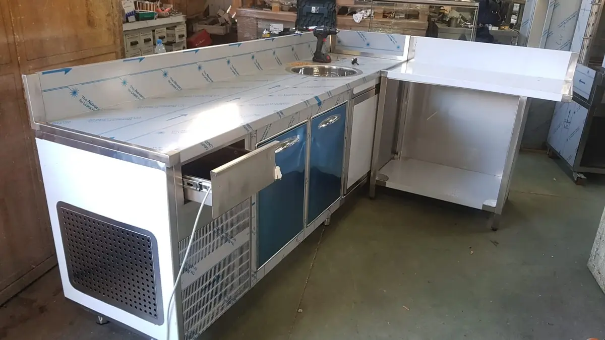 Banak per bar dhe restorant me sirtar kafeje,grope lavamani,vend