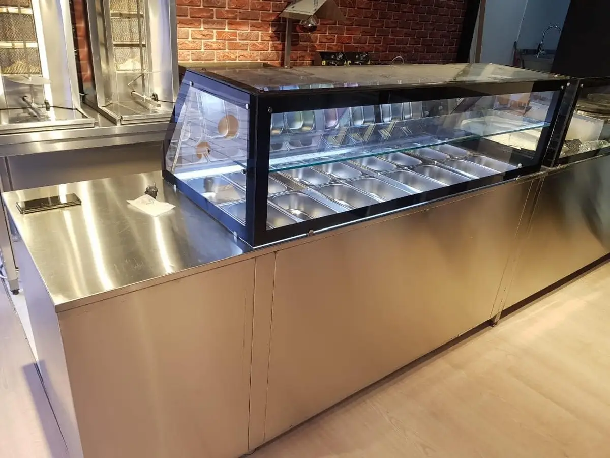 Foto e nje Fastfoodi i realizuar ne Tirane , nga KRISTEG INOX – foto 2