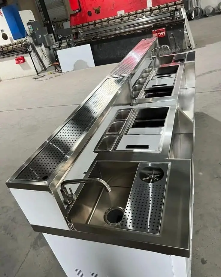 Banak bari,i perfunduar nga Kristeg Inox,per te kompletuar suksesin